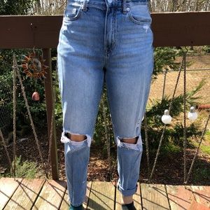 American Eagle mom jeans